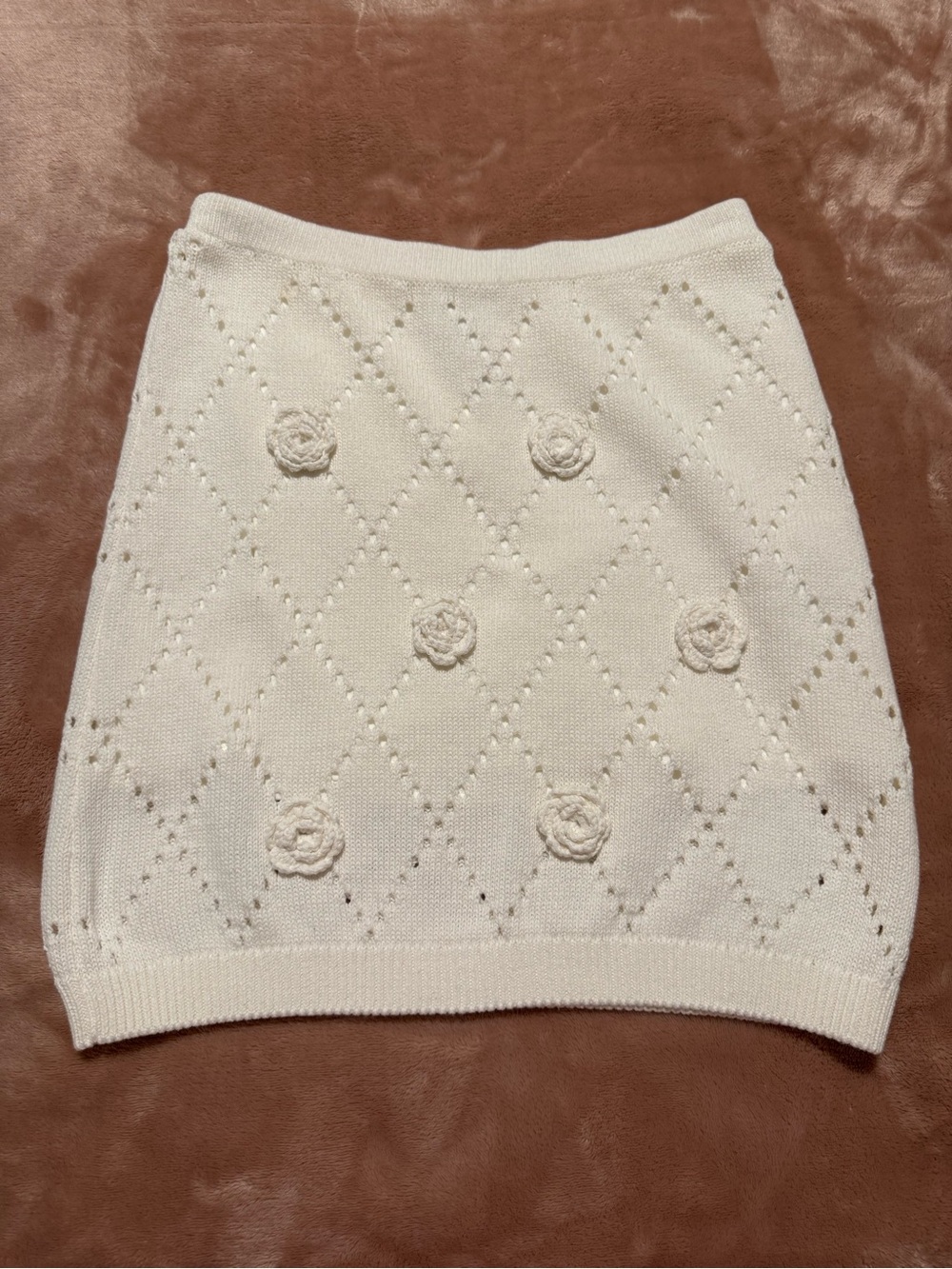 NWT Maeve Anthropologie Rosette Sweater Skirt, White, Size Medium